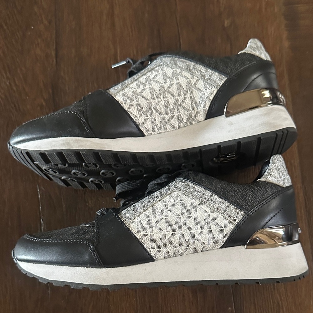Women’s Michael Kors Black and Silver Logo Panel Sneakers Size:6.5 - Picture 8 of 16